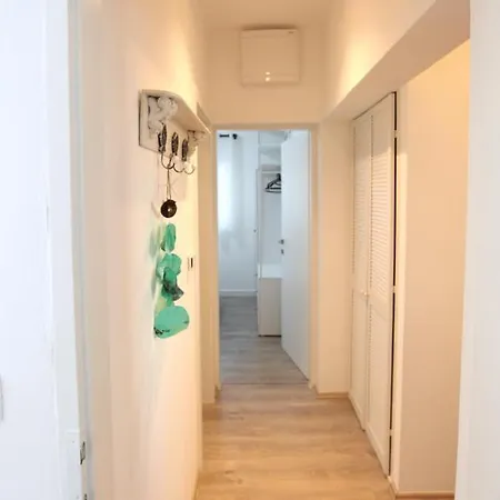 Ciovo Large Seaview Near The Sea In Okrug Apartman *