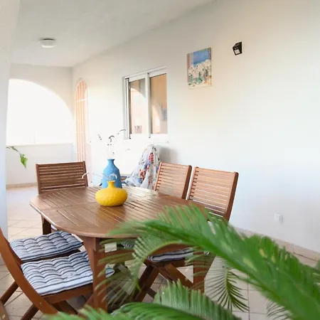 Ciovo Large Seaview Near The Sea In Okrug Apartman Trogir