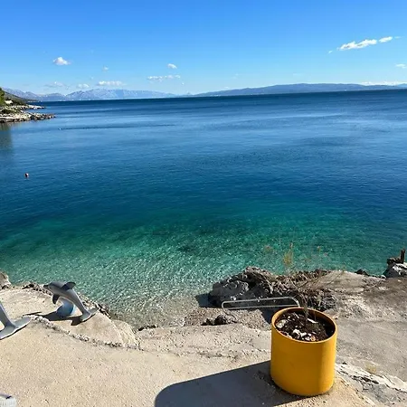 Ciovo Large Seaview Near The Sea In Okrug